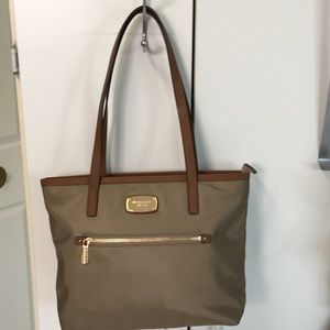 Preowned Michael Kors greenish brown nylon tote
